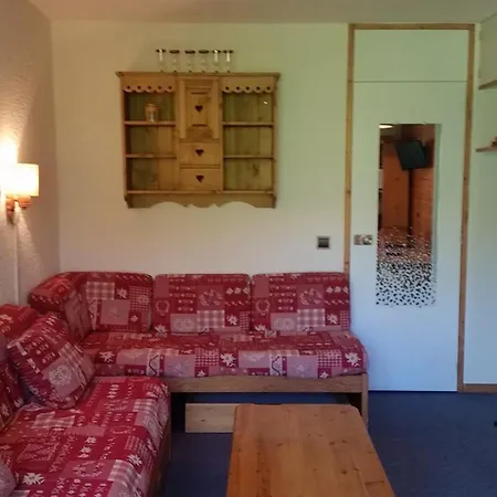 Apartment Amethyste - Confortable - Acces Direct Aux Pistes - Vue Pistes - Rez-de-chaussee Mae-3670 La Plagne